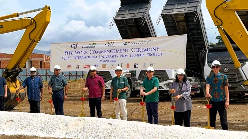 Representatives from QI Group, Quest International University and project partners take part in the Site Work Commencement Ceremony for the new QIU campus project in Gunung Lang, Ipoh.