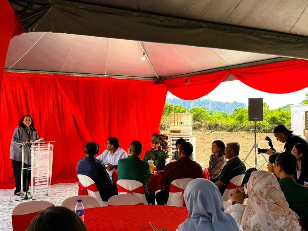 Professor Zita Mohd Fahmi, Chief Executive and Vice Chancellor of Quest International University, speaks during the Site Work Commencement Ceremony for the university's new campus.